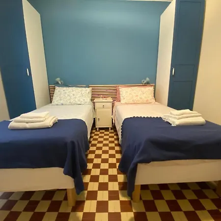 La Casina Al Mare マリーナ・ディ・カッラーラ